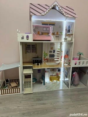 Vând căsuță din lemn pentru copii