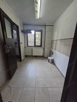 Gh Lazar- Favorit, 3 camere, parter cu centrala proprie - imagine 3