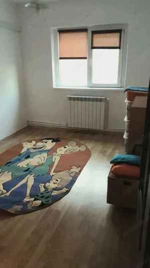 C 5- APARTAMENT CU 3 CAMERE DECOMANDAT  - imagine 3