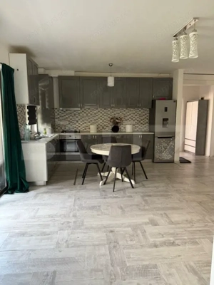 Apartament semidecomandat cu 3 camere, 63 mp utili, parcare, zona Terra - imagine 4