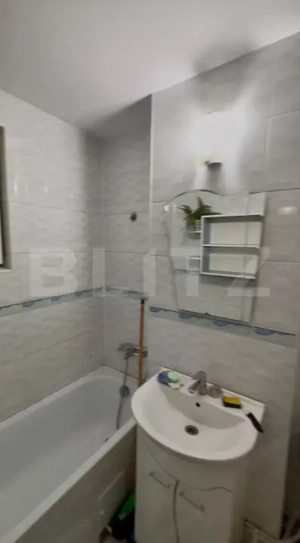 Apartament de 2 camere, 52.29 mp, zona Piata Nicolina  - imagine 6