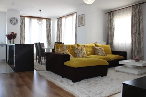 Spatios, parcare subterana inclusa; Toronto Residance - Vox Office.