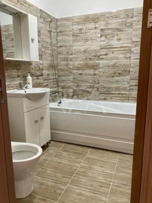 2 camere renovat pe Mihalache cu Vedere Spate - imagine 7