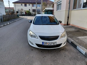 Opel Astra j Sport tourer 2012 - imagine 3