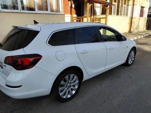 Opel Astra j Sport tourer 2012 - imagine 4