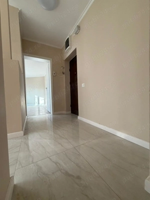 Metrou Aparatorii Patrie 3 cam bloc 1985 et 2 - imagine 11