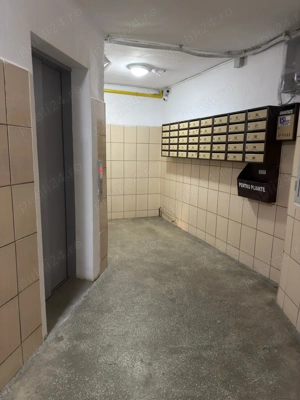 Metrou Aparatorii Patrie 3 cam bloc 1985 et 2 - imagine 15