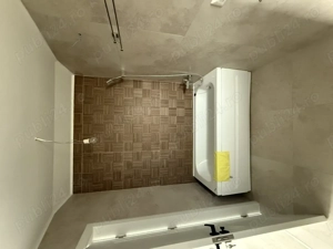 Casa de vanzare la cheie  - imagine 8