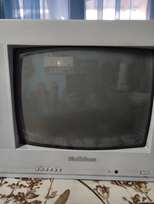 vind televizor Platinum color cu telecomanda in stare de funcționare 