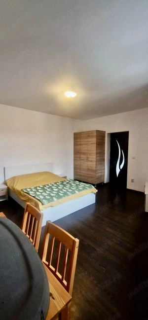 Inchiriez garsoniera la casa zona Colinei Universitatii