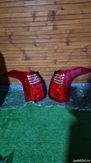 stopuri spate lampă in caroserie Peugeot 5008 