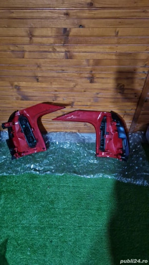stopuri spate lampă in caroserie Peugeot 5008  - imagine 2