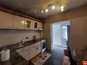 Apartament cu acces stradal pentru cabinet sau birou - imagine 3