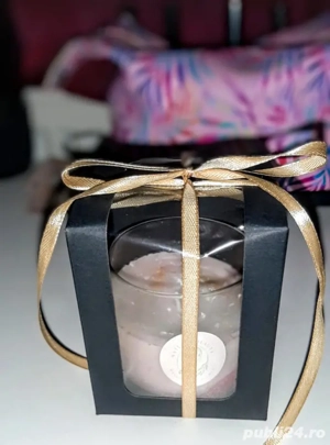 Lumanare parfumata cu aroma de trandafir