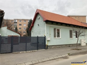 Casa 3 camere, recomandata:centru servicii  cabinet  birouri, Central, Sfantu Gheorghe