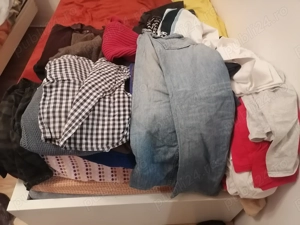 Donez haine adulti patru saci 