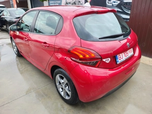 Peugeot 208 PureTech 68 Like - imagine 8