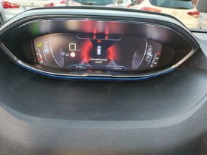 Peugeot 3008 PureTech 130 Stop & Start GPF Allure - imagine 10