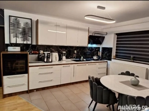 Apartment de vânzare mobilat 56 mp+balcon  în giroc lângă hotel IQ zonă foarte bună are si centrala - imagine 4