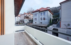 Apartament deosebit intr-o  vila  situata pe Dealul Cetății - imagine 20