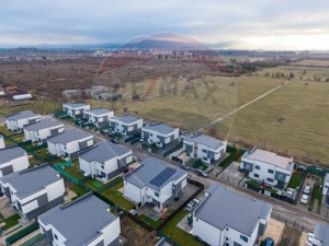 Apartament nou mobilat utilat 3 camere + curte - imagine 11