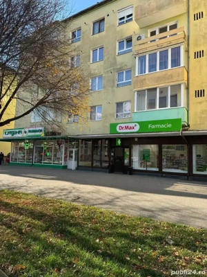 Vand afacere, cafenea + franciza Fornetti, profitabila si functionala