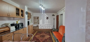 Apartament cu 3 camere, etaj 1, centrala proprie,  Lipovei