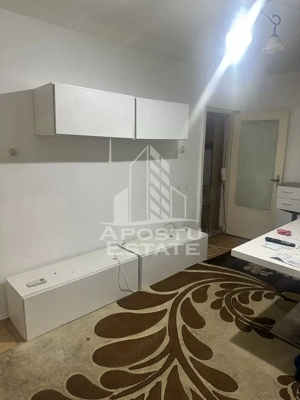 Apartamentul cu 2 camere, balcon, parter inalt, zona Sagului
