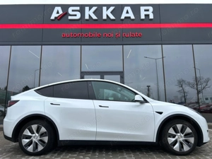 Tesla Model Y - imagine 4