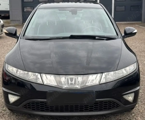 Honda Civic automata robotizata navigatie touchscreen