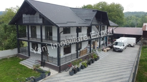 Pensiune de vânzare în comuna Mușătești, județ Argeș.