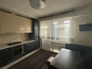 Se ofera spre inchiriere apartament 3 camere in zona Floreasa - imagine 3