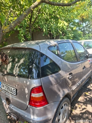 dezmembrez 2 masini mercedes a140