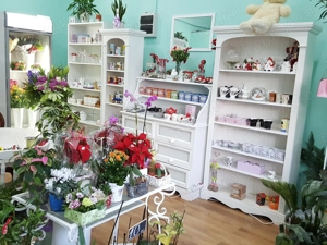 Vand mobila lemn natural 5000 lei 