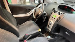 Toyota Yaris benzina 1.3 - imagine 6
