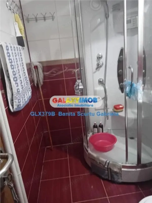 Vanzare apartament 2 cam , renovat ,etaj 2 din 4 Piata Resita - imagine 5