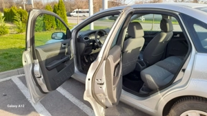 Ford Focus 2 Sedan 1.6 100 CP benzina + GPL  2008 112.772 Km - imagine 6