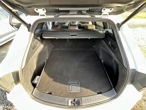 Toyota Corolla 1.8 Hybrid in echiparea speciala TREK - imagine 13