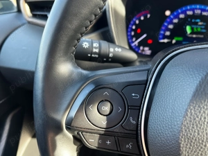 Toyota Corolla 1.8 Hybrid in echiparea speciala TREK - imagine 9