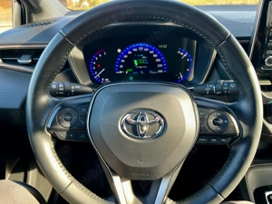 Toyota Corolla 1.8 Hybrid in echiparea speciala TREK - imagine 6
