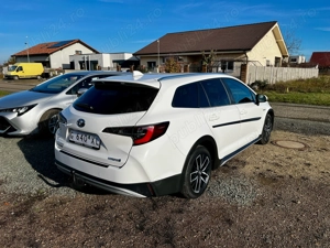 Toyota Corolla 1.8 Hybrid in echiparea speciala TREK - imagine 3