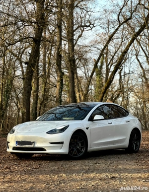 închiriez mașină pentru evenimente Tesla Model 3, 498 cp