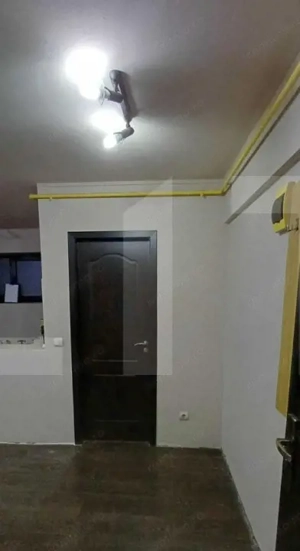 Garsonieră, 27 mp, cu loc de parcare