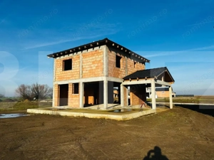 Casa la rosu, model Class, disponibila imediat in Westfield - imagine 2