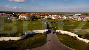 Casa la rosu, model Class, disponibila imediat in Westfield - imagine 4