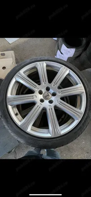 Roti VOLVO R20 - 8 spoke model - 4 jante, 2 anvelope vara pirelli