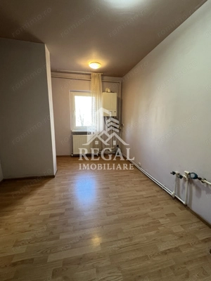 Apartament 4 camere de vânzare – Micro 5/1 | Etaj 1 | 80 mp - imagine 4