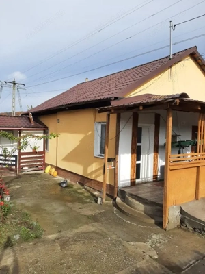 Casă Călinești, Cârstieni