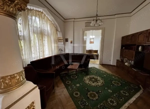 3 Camere | Piata Victoriei |  Parter în vilă interbelică