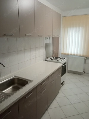 Dau in chirie apartament 3 camere decomandat - imagine 9